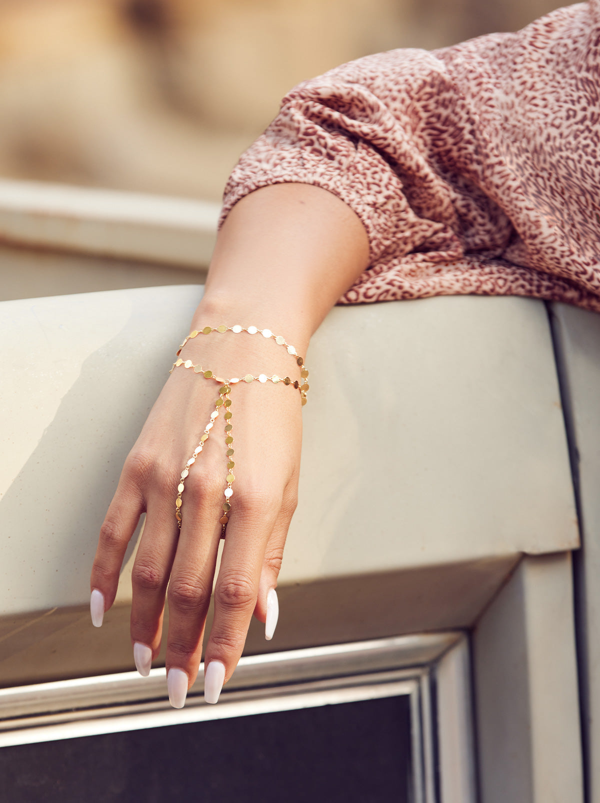 Jessica Simpson Accessories Demi Fine Hand Chain in Gold Confetti