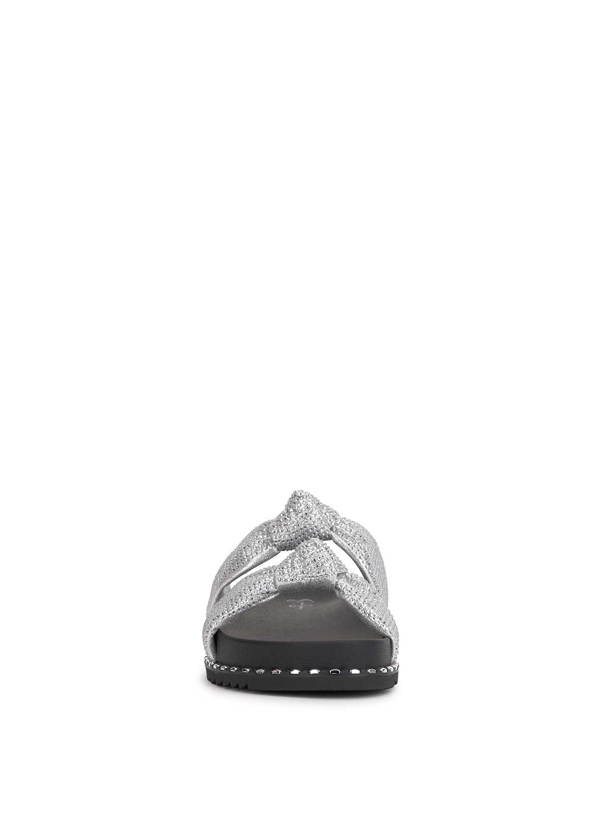 Jessica Simpson Women Caralyna Flat Sandal in Silver