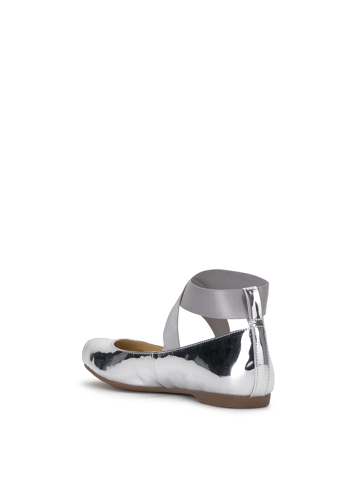 Jessica Simpson Women Mandalaye Ballet Flat in Silver