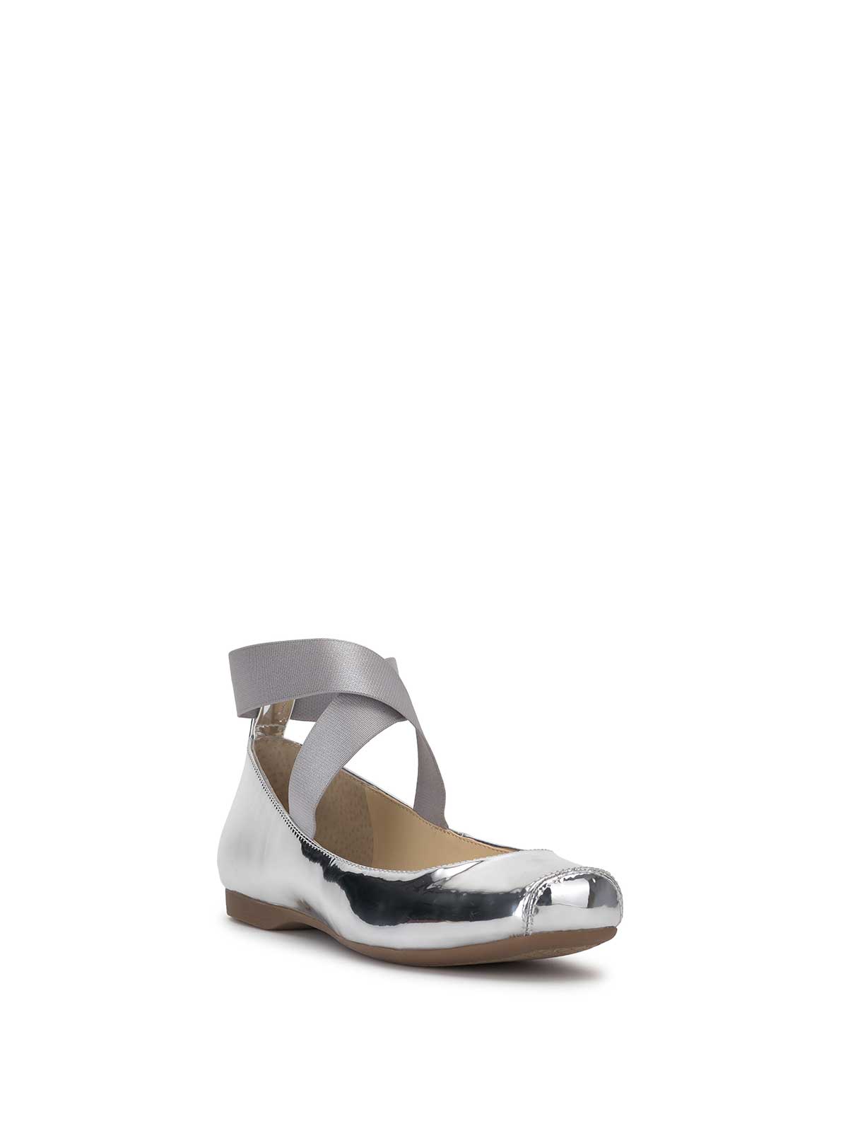Jessica Simpson Women Mandalaye Ballet Flat in Silver