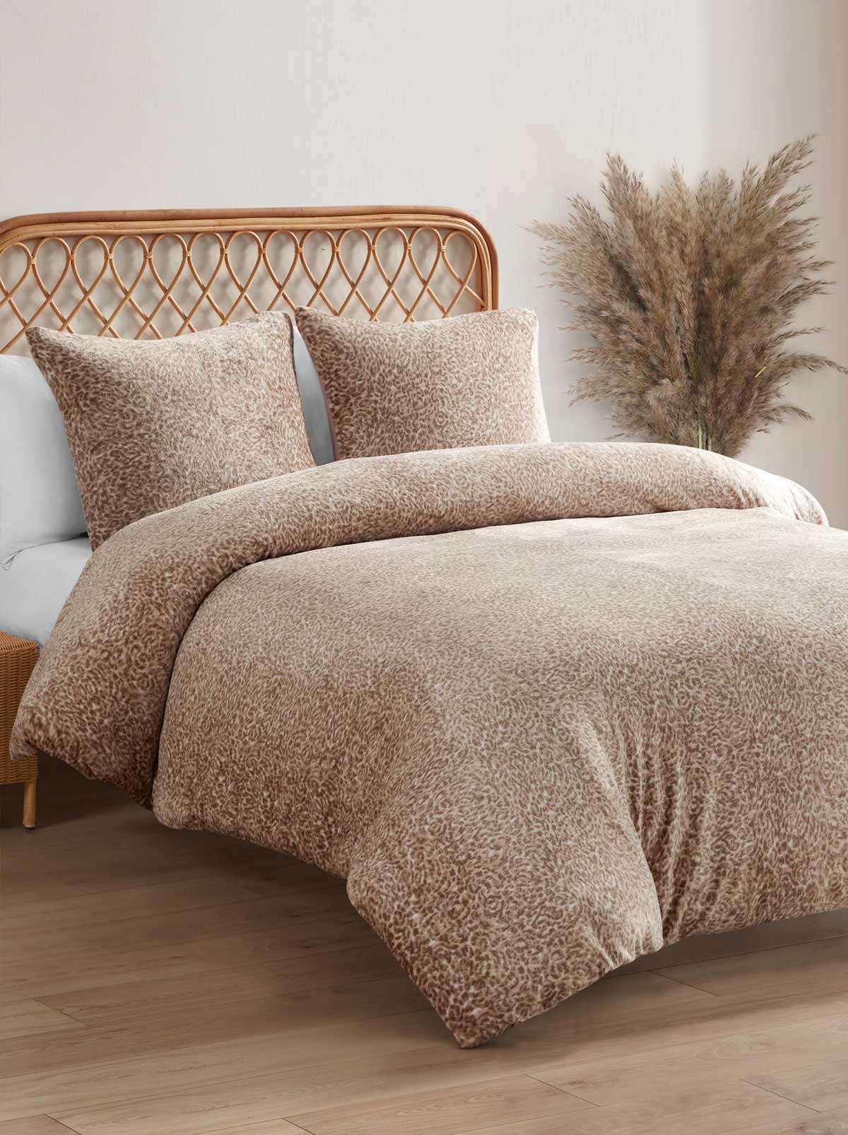 Jessica Simpson Home Leopard Printed Plush Duvet Cover  Set