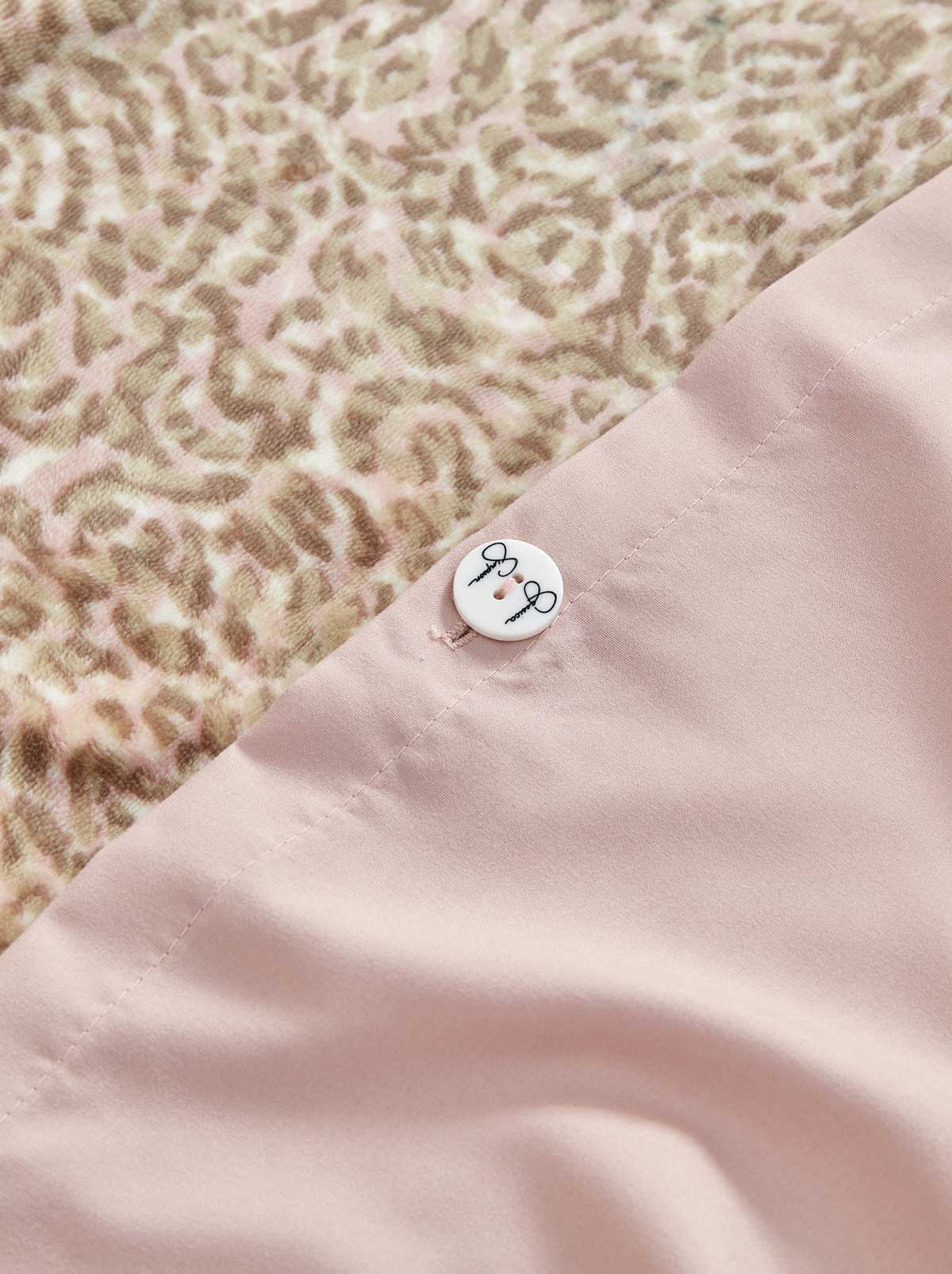 Jessica Simpson Home Leopard Printed Plush Duvet Cover  Set