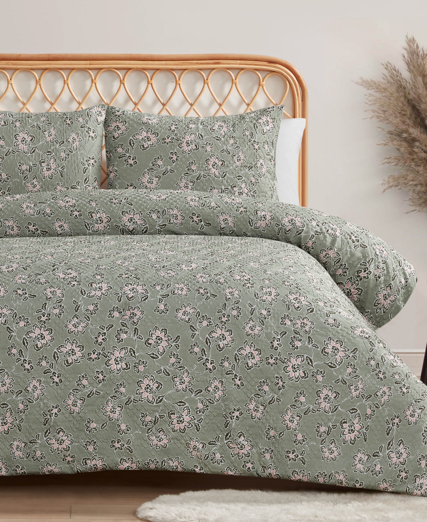 Jessica Simpson Home Botanical Embossed Comforter Set