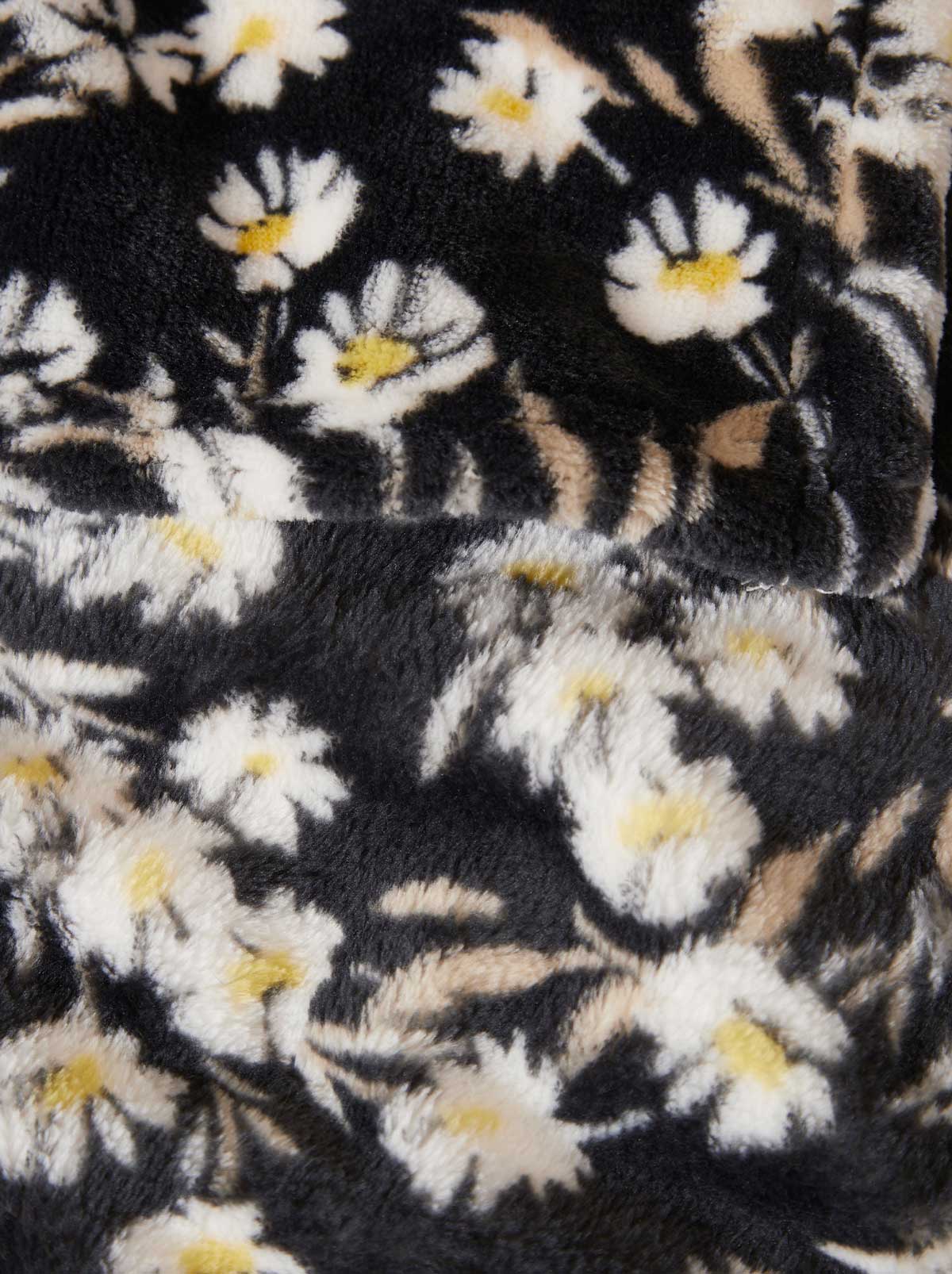 Jessica Simpson Home Wildflower Park Plush Throw in Black