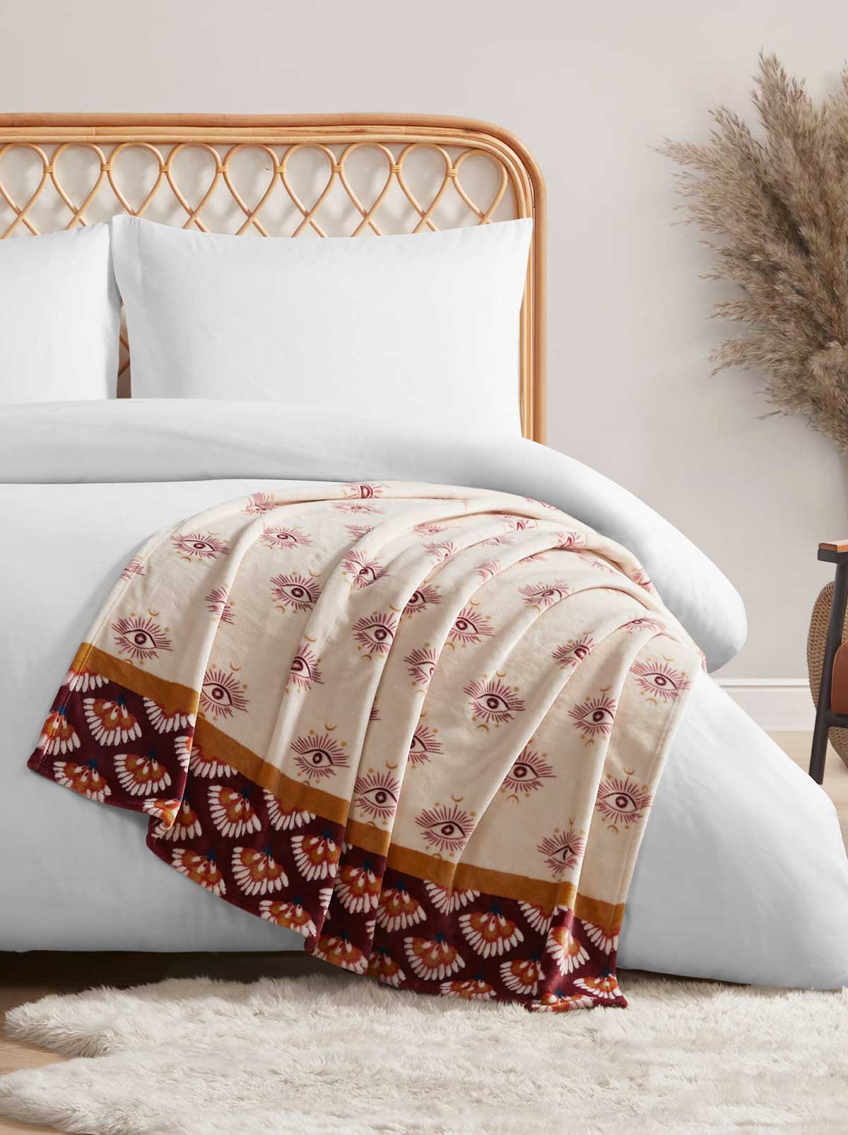 Jessica Simpson Home Celeste Plush Throw in Burgandy Red