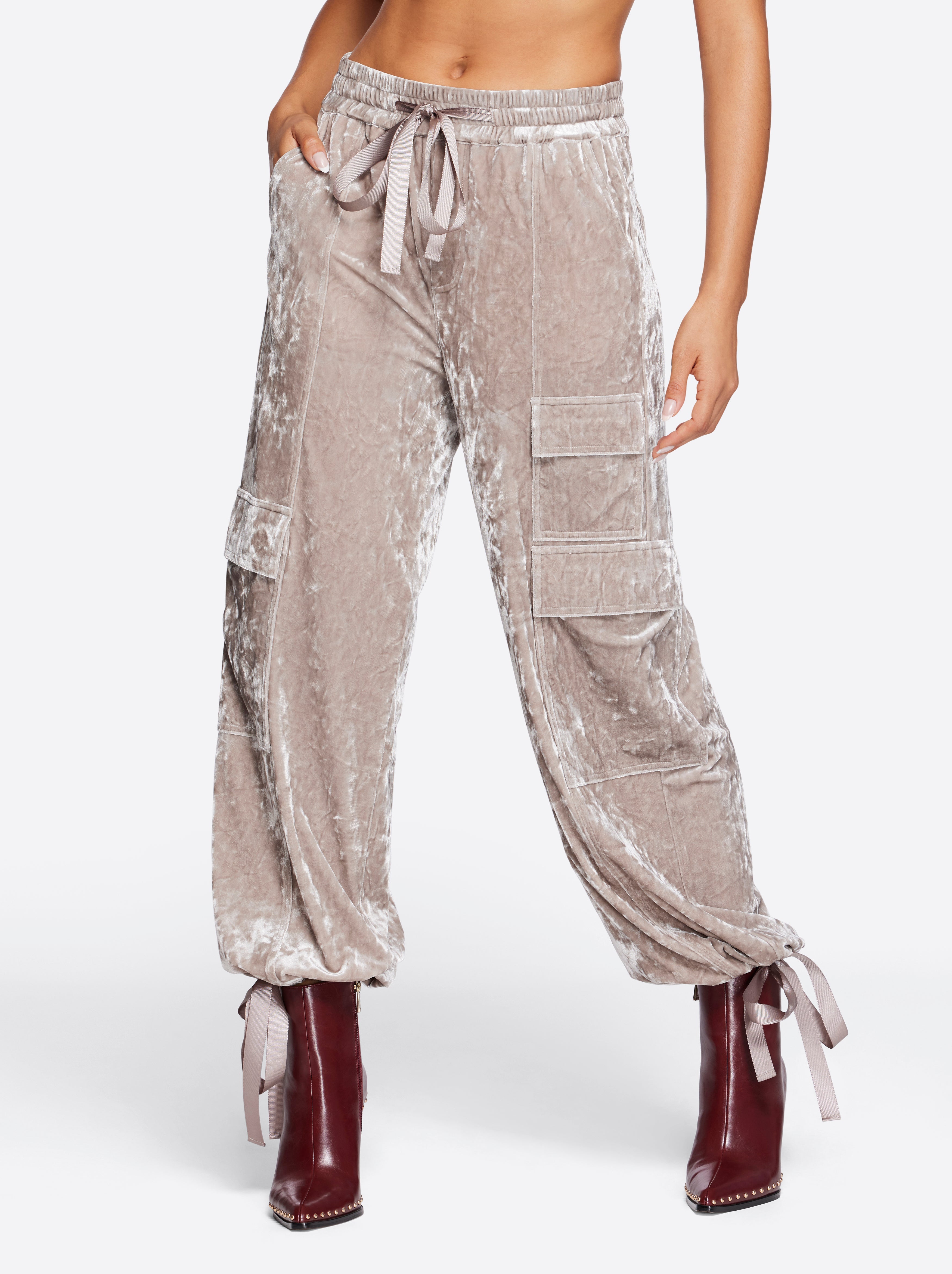 Jessica Simpson Women Velvet Cargo Pant in Pearl Grey