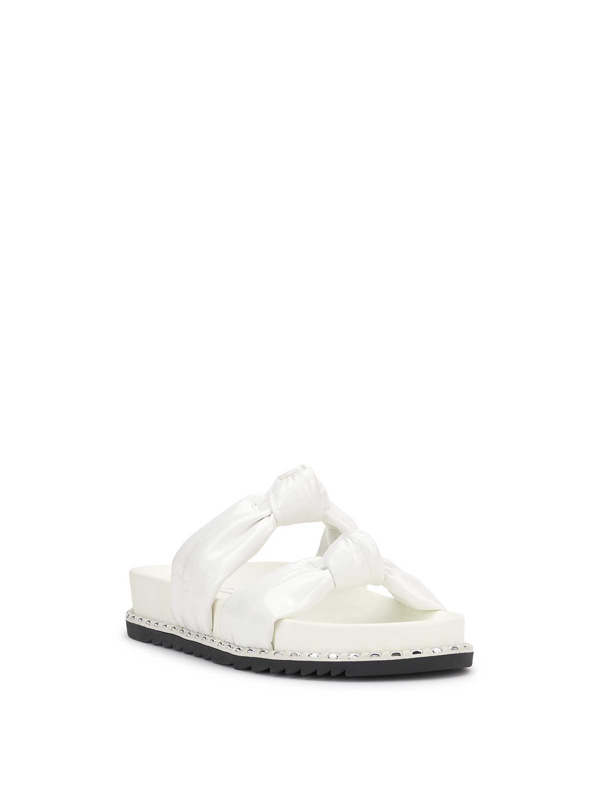 Jessica Simpson Women Caralyna Flat Sandal in White