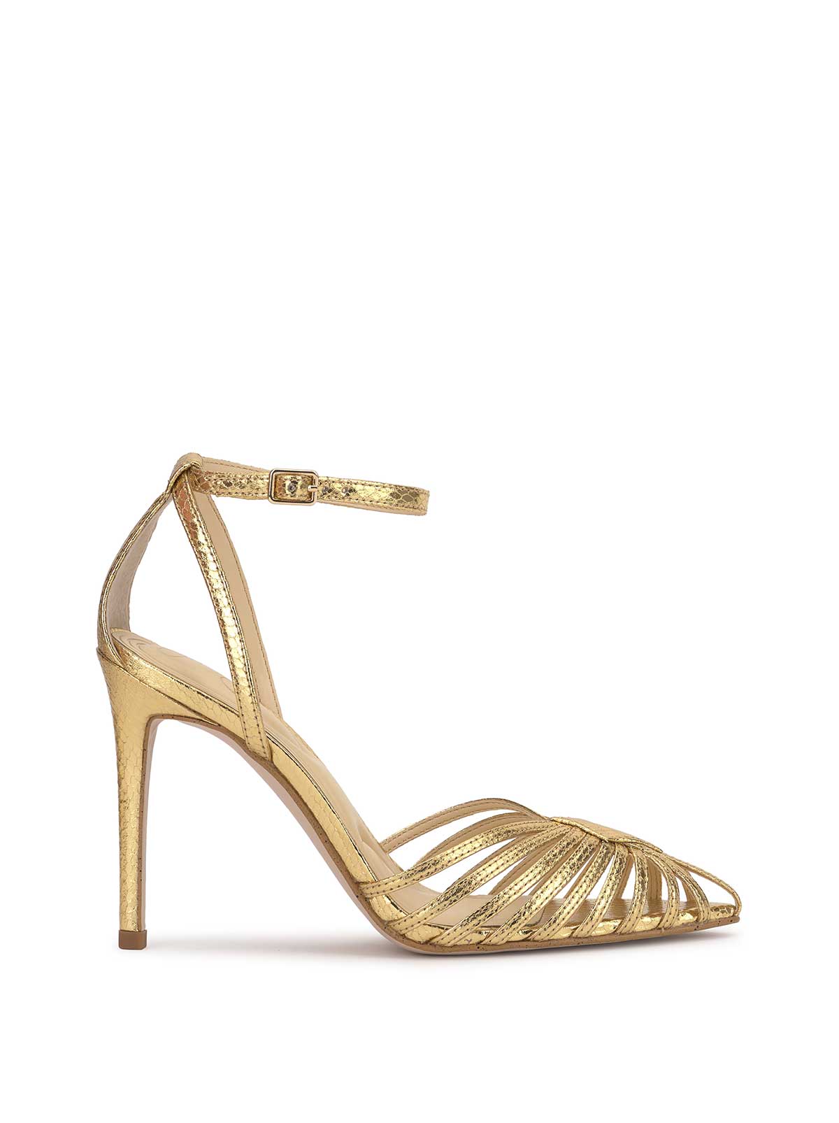 Jessica Simpson Women Paveri Pump in Gold