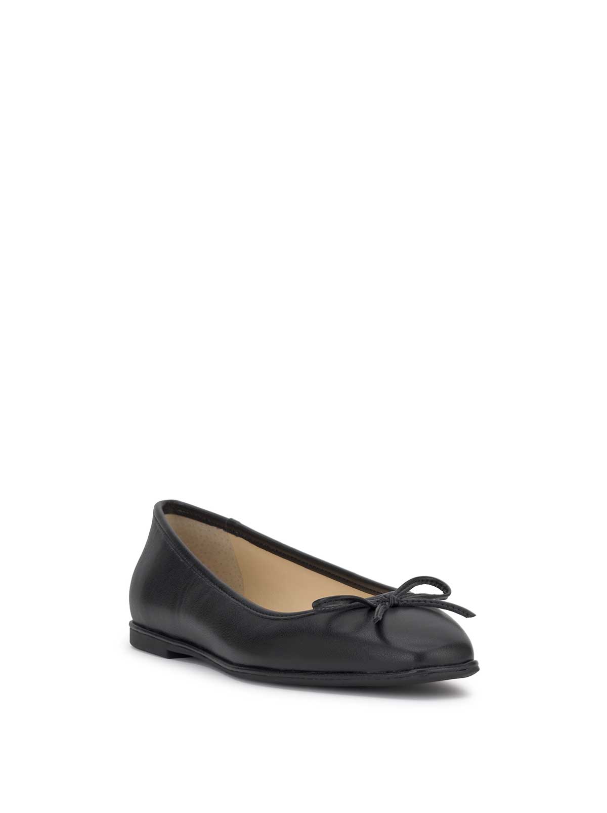 Jessica Simpson Women Vayrina Ballet Flat in Black