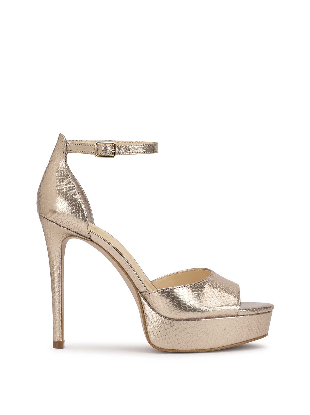 Jessica Simpson Women Sohilea Platform in Champagne